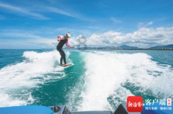 一小孩坐缆车时滑落车外悬挂空中，文旅局：小孩私自解除安全措施